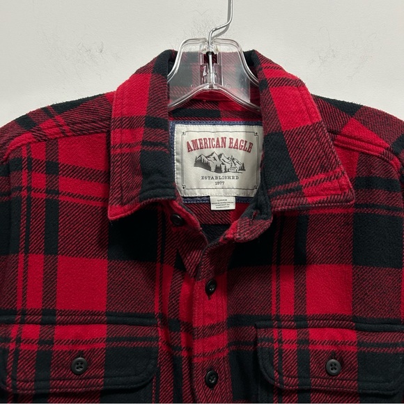 🔹American Eagle Women’s Buffalo Check Plaid Flannel Red Long Sleeve Button Shirt - Picture 3 of 9